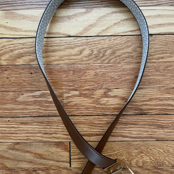 *Genuine Leather* Michael Kors Belt - Picture 3 of 3